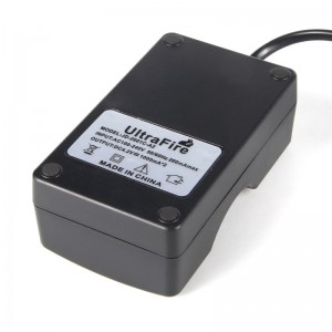 UltraFire 4.2V 1000mA Dual-charger for 18650 Lithium Batteries UK Standard Black